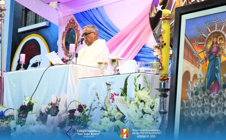  𝐔𝐧𝐚 𝐧𝐨𝐜𝐡𝐞 𝐥𝐥𝐞𝐧𝐚 𝐝𝐞 𝐟𝐞 𝐲 𝐚𝐥𝐞𝐠𝐫í𝐚 𝐞𝐧 𝐡𝐨𝐧𝐨𝐫 𝐚 𝐌𝐚𝐫í𝐚 𝐀𝐮𝐱𝐢𝐥𝐢𝐚𝐝𝐨𝐫𝐚