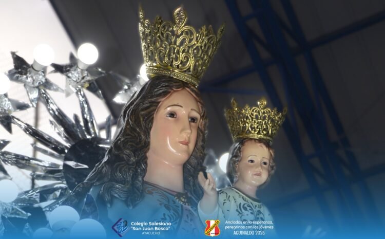  𝐂𝐨𝐧 𝐌𝐚𝐫í𝐚 𝐀𝐮𝐱𝐢𝐥𝐢𝐚𝐝𝐨𝐫𝐚, 𝐮𝐧𝐚 𝐭𝐚𝐫𝐝𝐞 𝐥𝐥𝐞𝐧𝐚 𝐝𝐞 𝐛𝐞𝐧𝐝𝐢𝐜𝐢𝐨𝐧𝐞𝐬